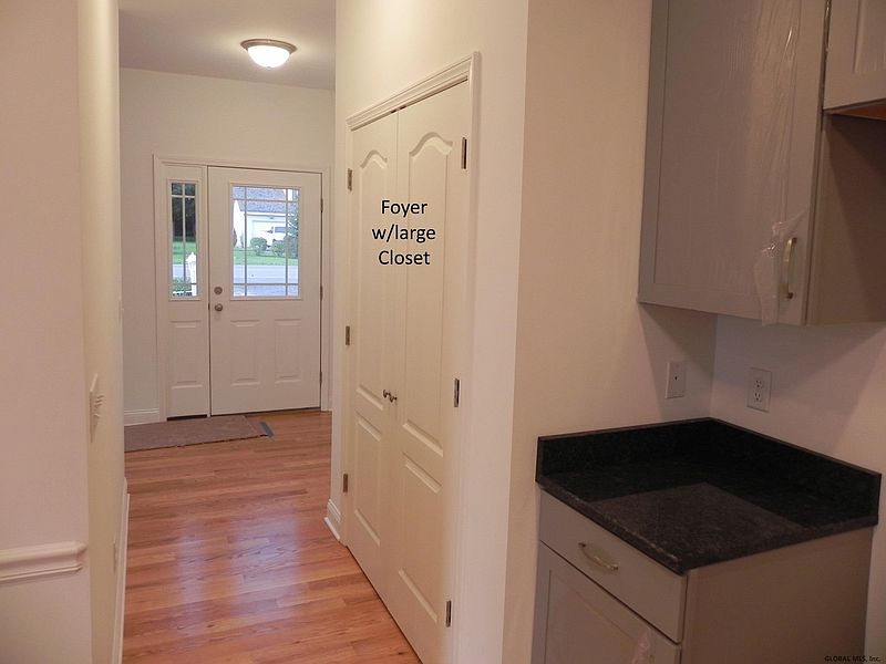 2nd image of 645 MOHAWK Avenue