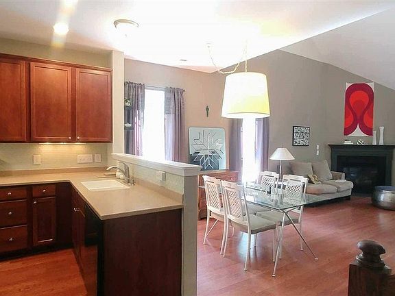 3rd image of 772 Cabin Branch Dr