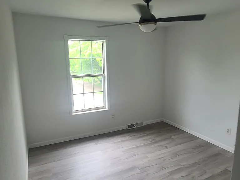 1341 Gordon St — Photo 12