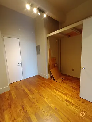 Rented by City Vista Inc | media 34