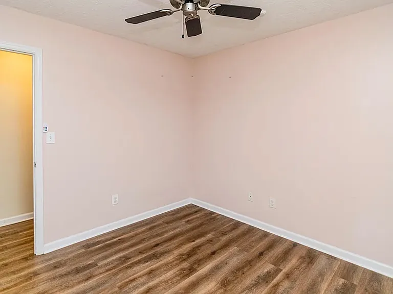 205 Chestnut Ridge Dr — Photo 7
