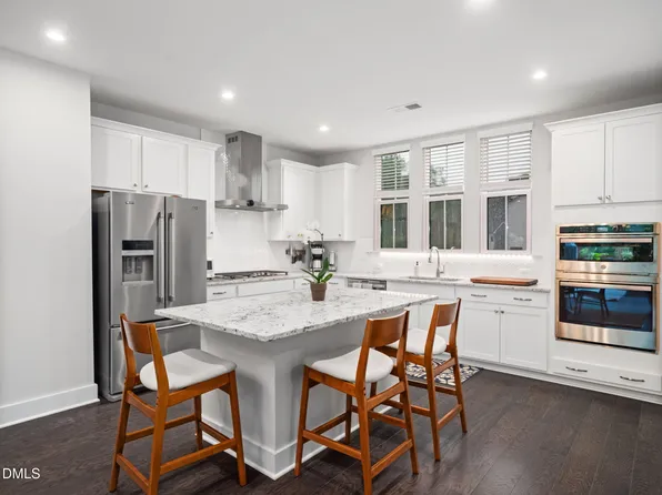 916 Waterside View Dr, Raleigh, NC 27606