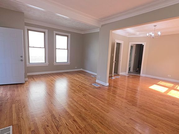 2nd image of 7811 S Champlain Ave