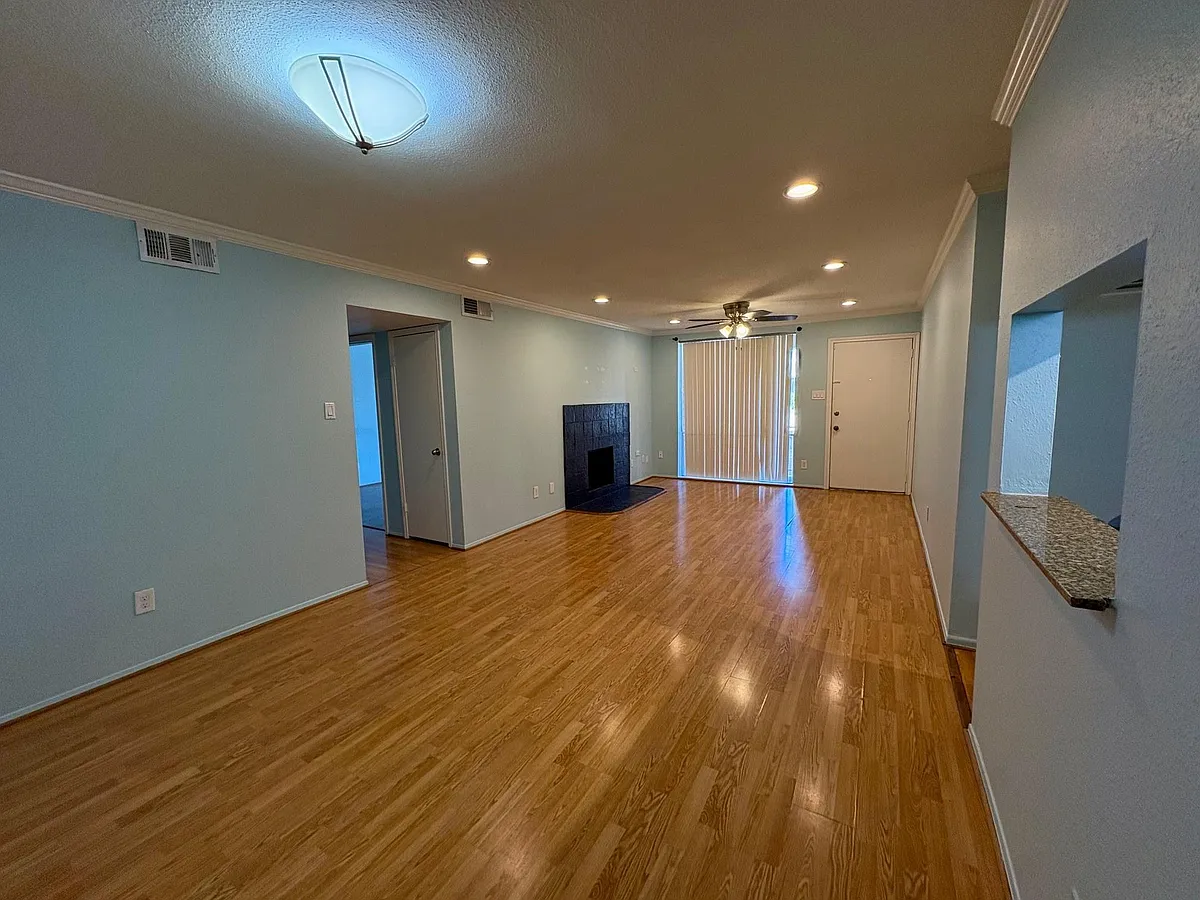 Building Photo - 4635 Wild Indigo St #503