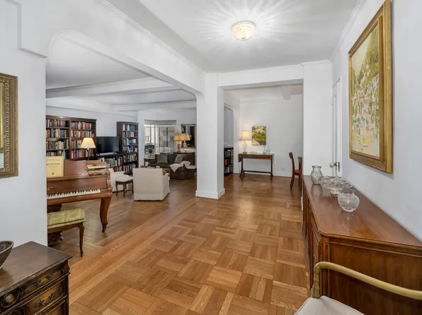 565 West End Avenue 4E image 2 of 11