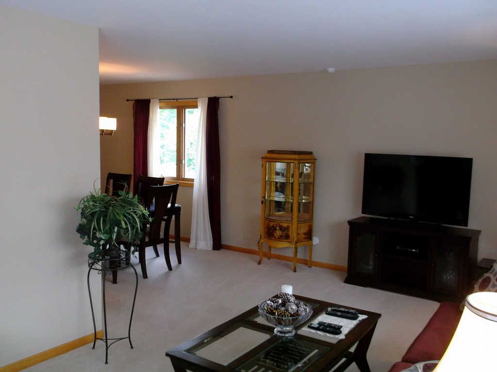 285 Hillcrest Ln, Steger, IL 60475 Zillow