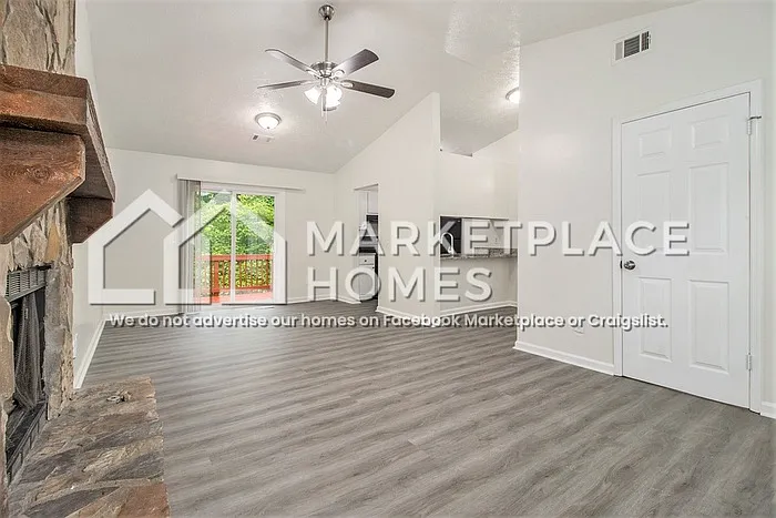 2 bed, 2.0 bath, 1024 sqft, $1,395 — Photo 4
