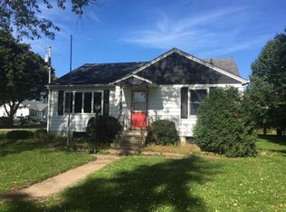 402 1st Ave, Marengo, IL 60152