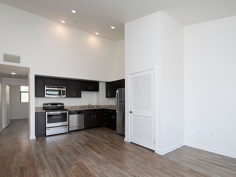 1st image of 4330-4350 Palm Ave #B306