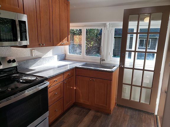 2nd image of 18666 NE Woodinville Duvall Rd