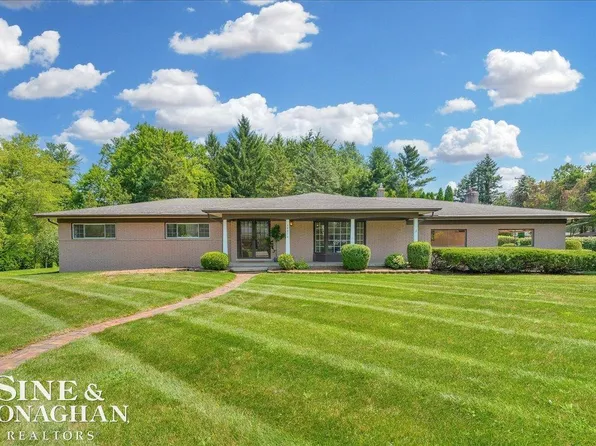 53910 Sophia Dr, Utica, MI 48316