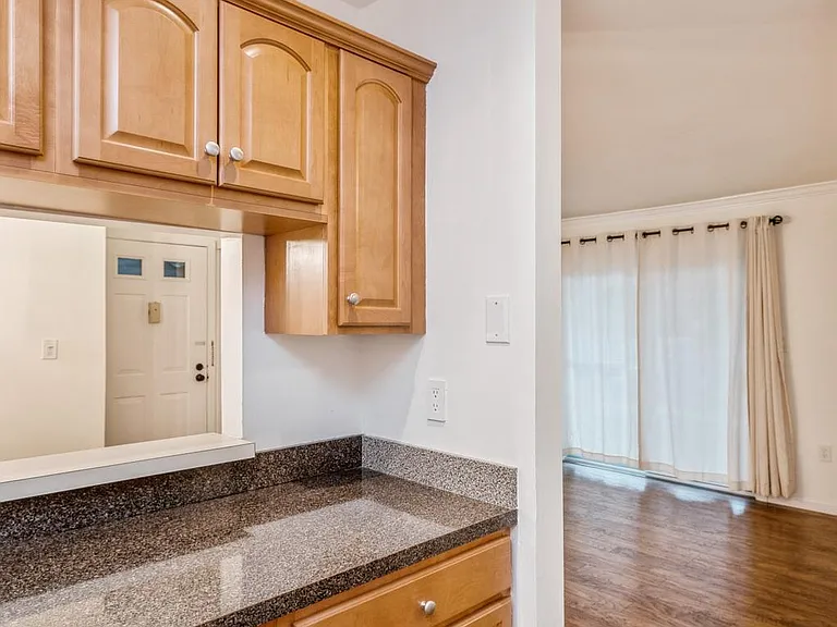 101 Quince Ct — Photo 9