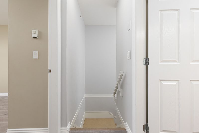 Burnaby Townhouse for rent - 2 Bedrooms — photo 6