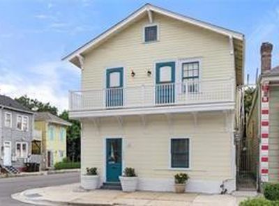 1233 Ursulines Ave, New Orleans, LA, 70116