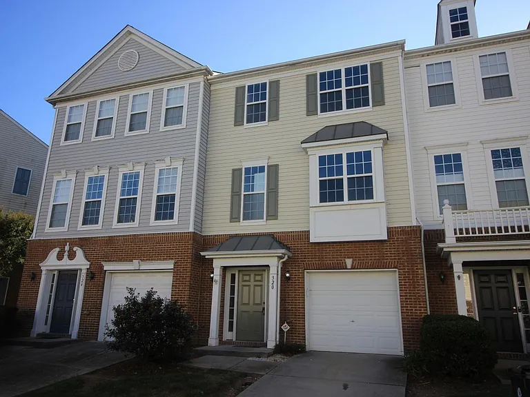 320 Ruby Walk Dr — Photo 2