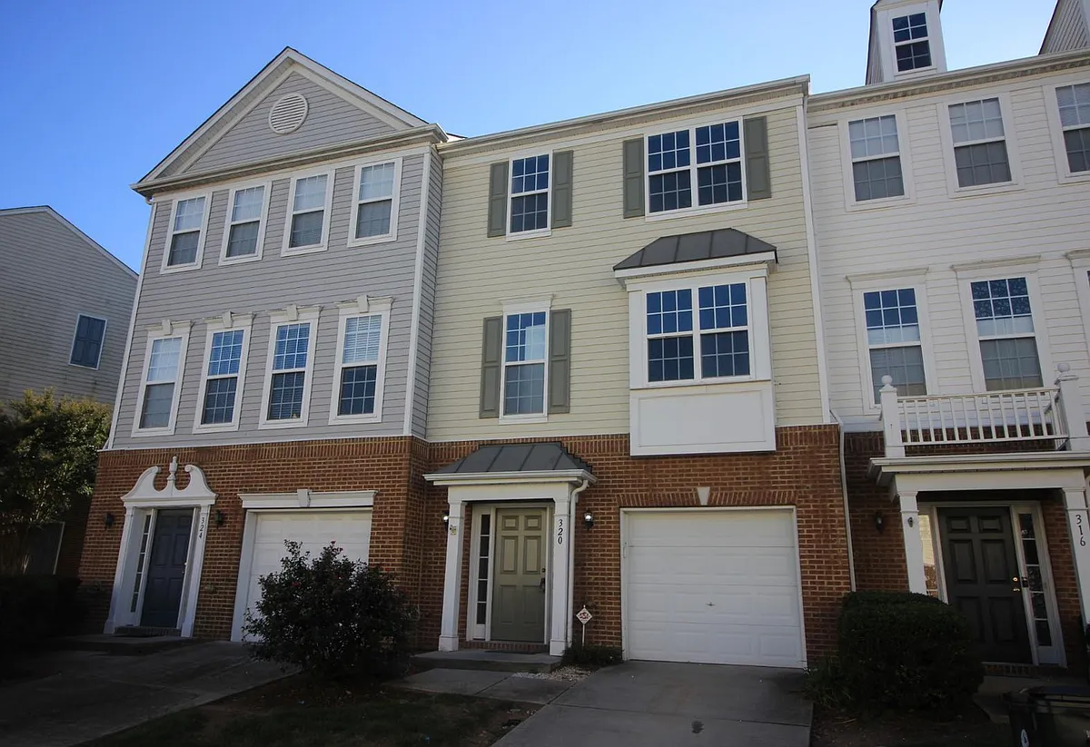 Building Photo - 320 Ruby Walk Dr