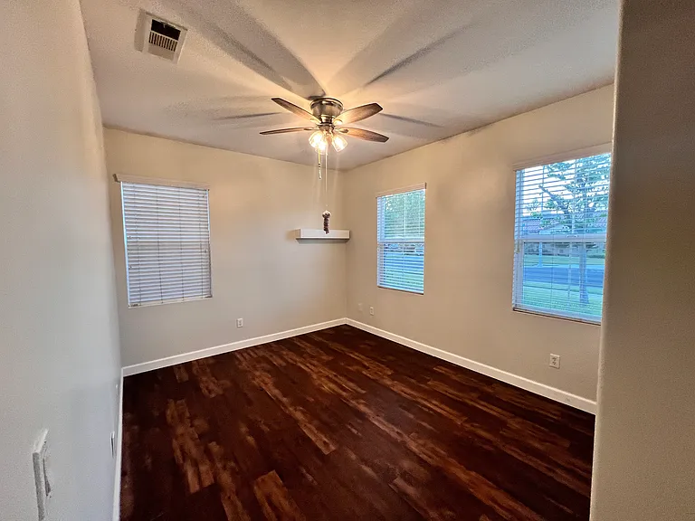 10231 Titanium St — Photo 5