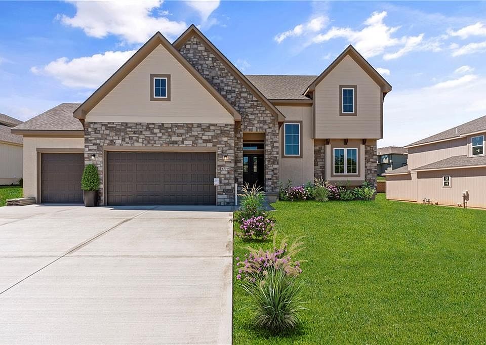 1st image of 4540 NE Sherwood Dr