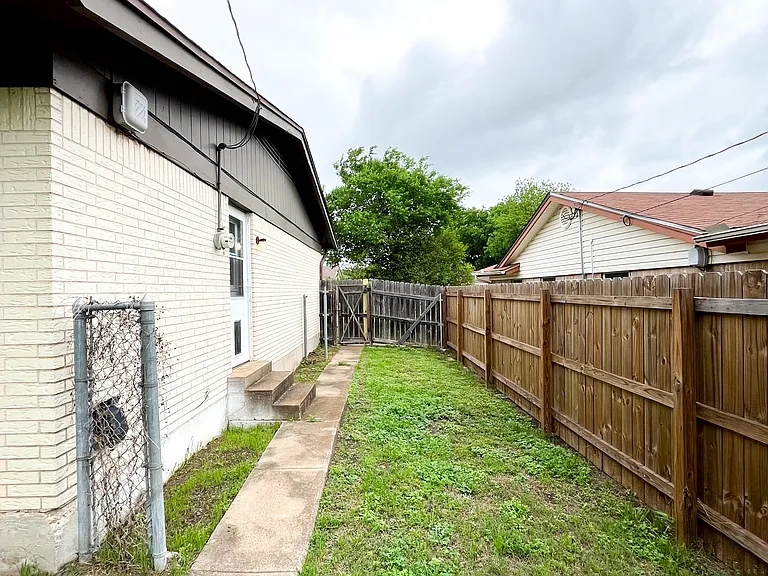 507 Kate St — Photo 38