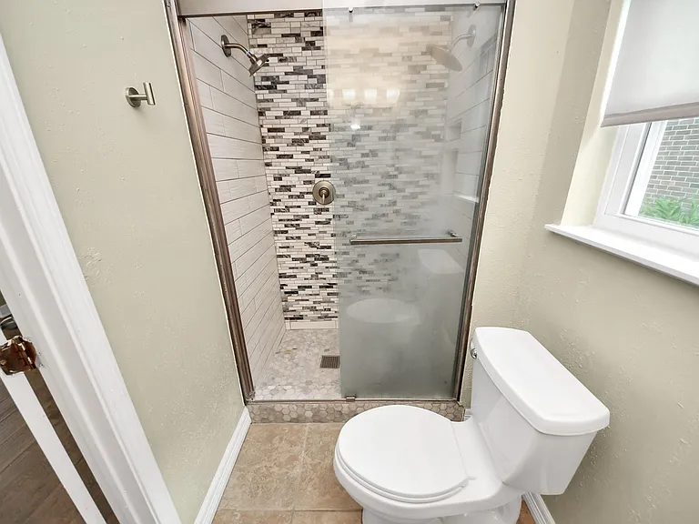 1104 N Heron Dr — Photo 19