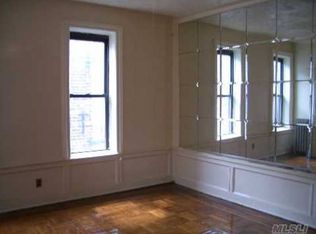 592 Osborn St, Brooklyn, NY 11212