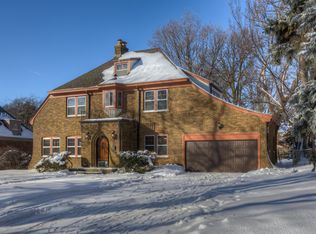 2040 N 55th St, Omaha, NE 68104