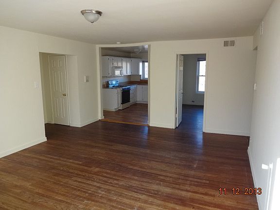 3rd image of 6136 N Seeley Ave #3E