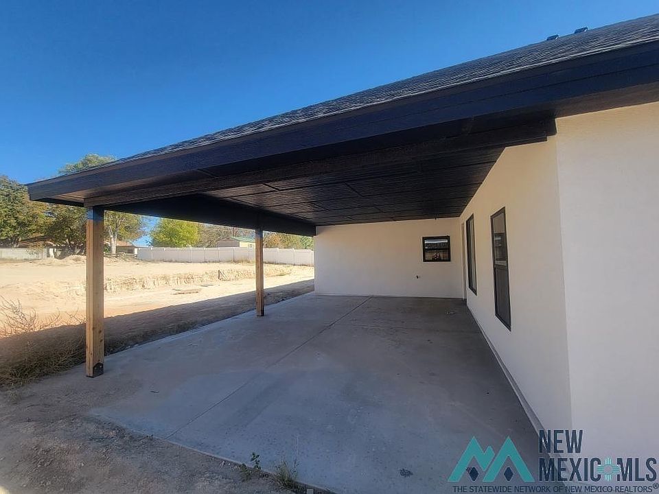 2nd image of 3311 Riverside Dr