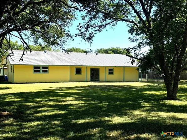 3455 Old Kelley Rd, Lockhart, TX 78644