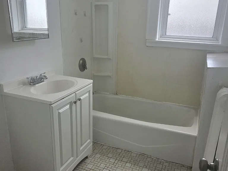 205 Washington Ave #C — Photo 3