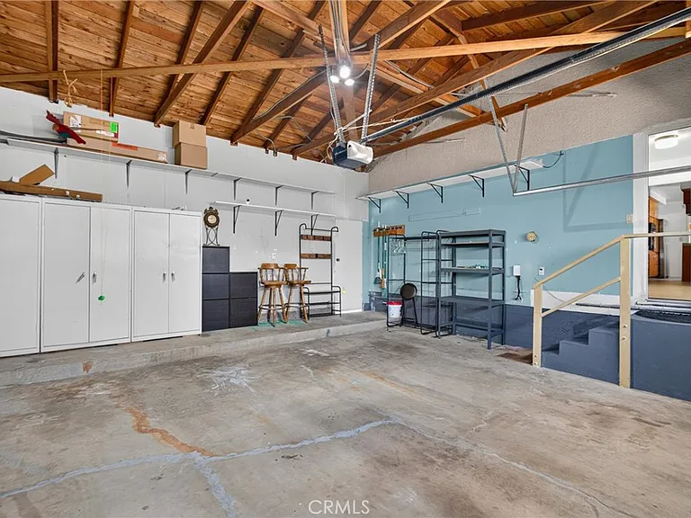 10401 Wystone Ave — Photo 49