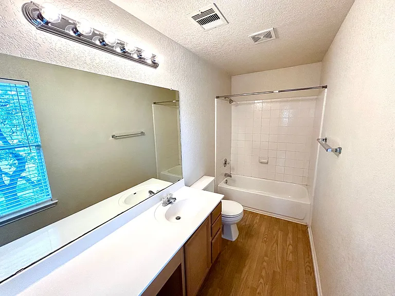 110 Jetlyn Dr — Photo 22