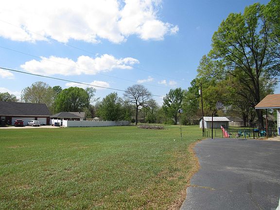 3rd image of 2690 Nutters Chapel Rd