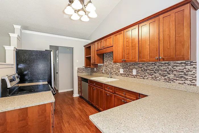 3 bed, 2.0 bath, 1260 sqft, $1,845 — Photo 3
