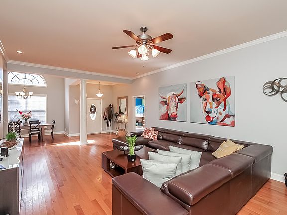 5th image of 429 Artesa Dr
