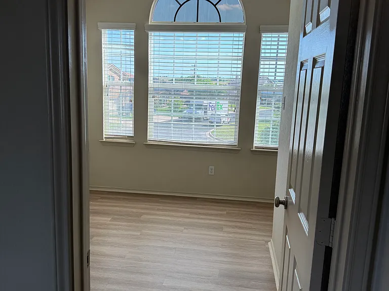 248 Coal Dr — Photo 8