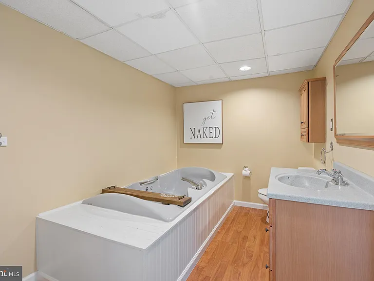 8109 Broadview Dr — Photo 21