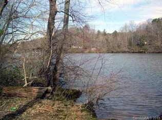 1863 Hidden Pointe Dr, Hickory, NC 28601