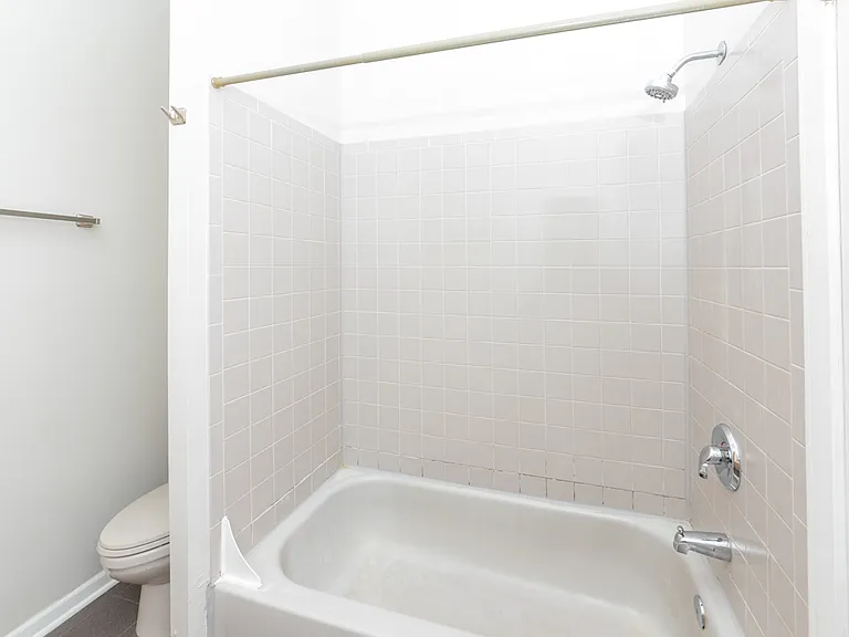 2207 W Race Ave #1 — Photo 15