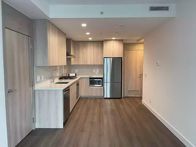 2 bed, 2.0 bath, 800 sqft, $2,300 — Photo 4