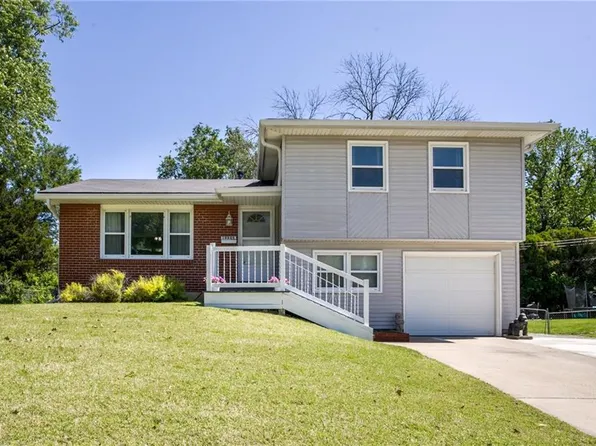 10609 Askew Ave, Kansas City, MO 64137