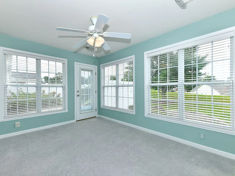 5011 Harness Ln — Photo 14