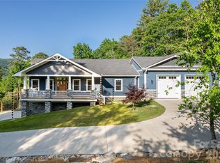 46 Nuthatch Ct, Fairview, NC 28730