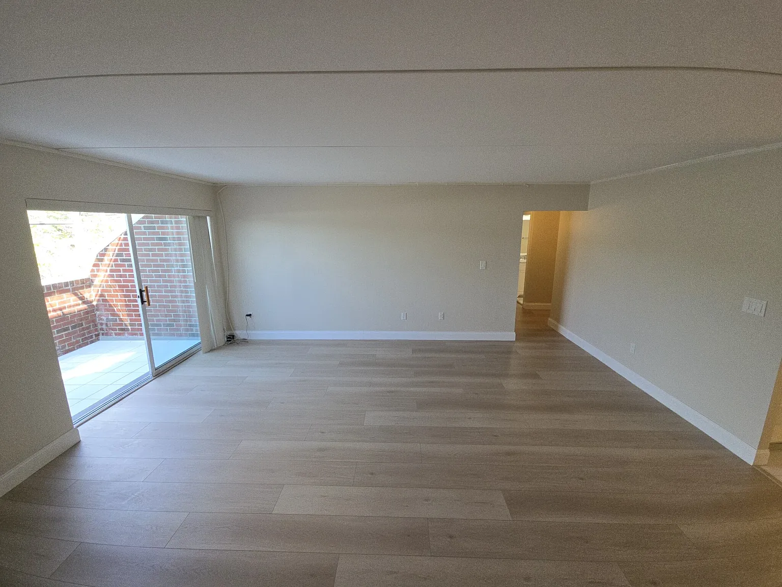 2 bed, 2.0 bath, 1155 sqft, $3,000 — Photo 4