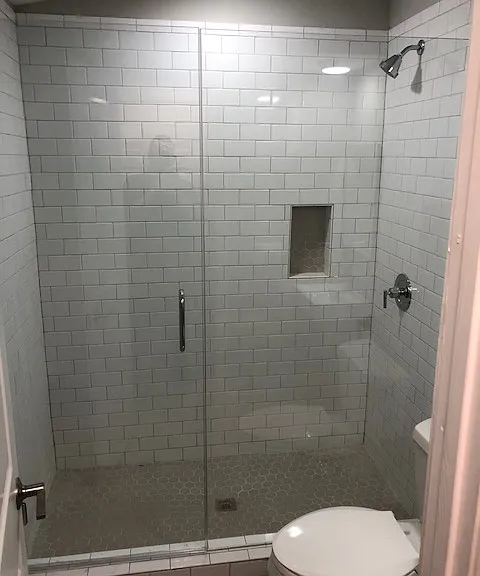 1227 N Highland Ave NE — Photo 4
