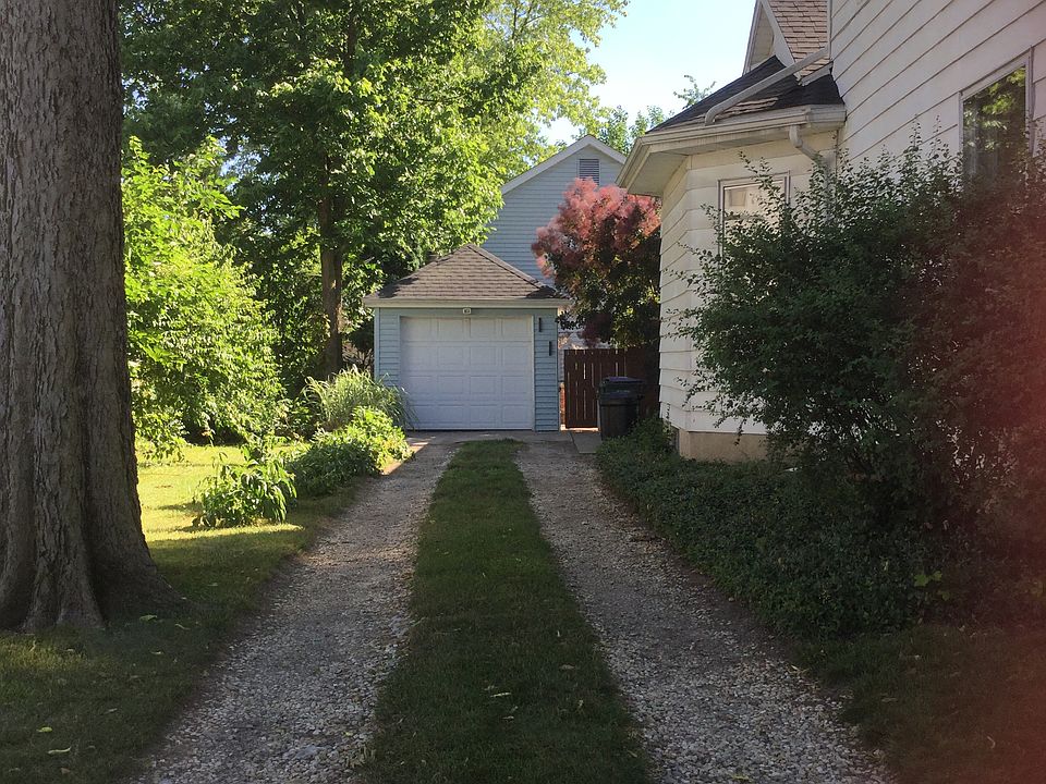 1st image of 720 E Franklin St