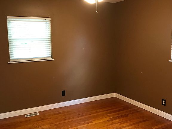 4th image of 224 Caldwell Dr