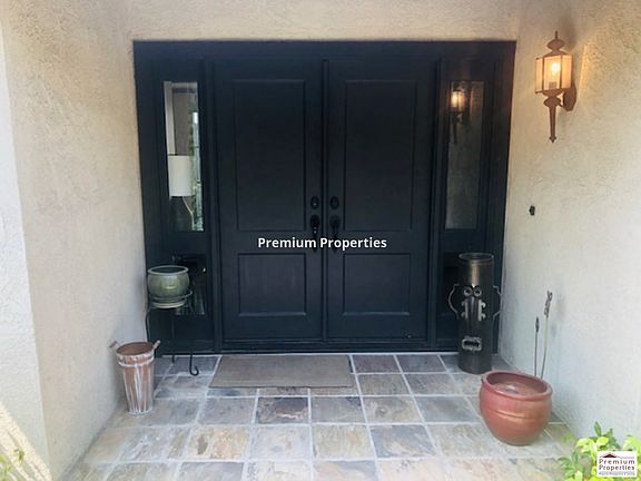 3rd image of 572 Rolling Hills Ln