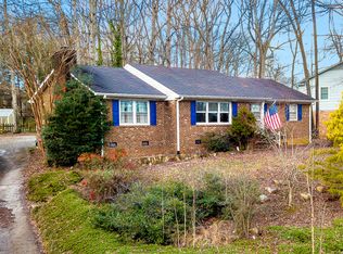 605 Leawood Dr, Greensboro, NC 27410