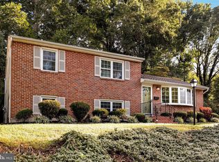 11 N Hilltop Rd, Catonsville, MD 21228